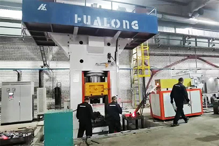 伺服螺旋壓力機(jī) 伺服螺旋壓力機(jī)